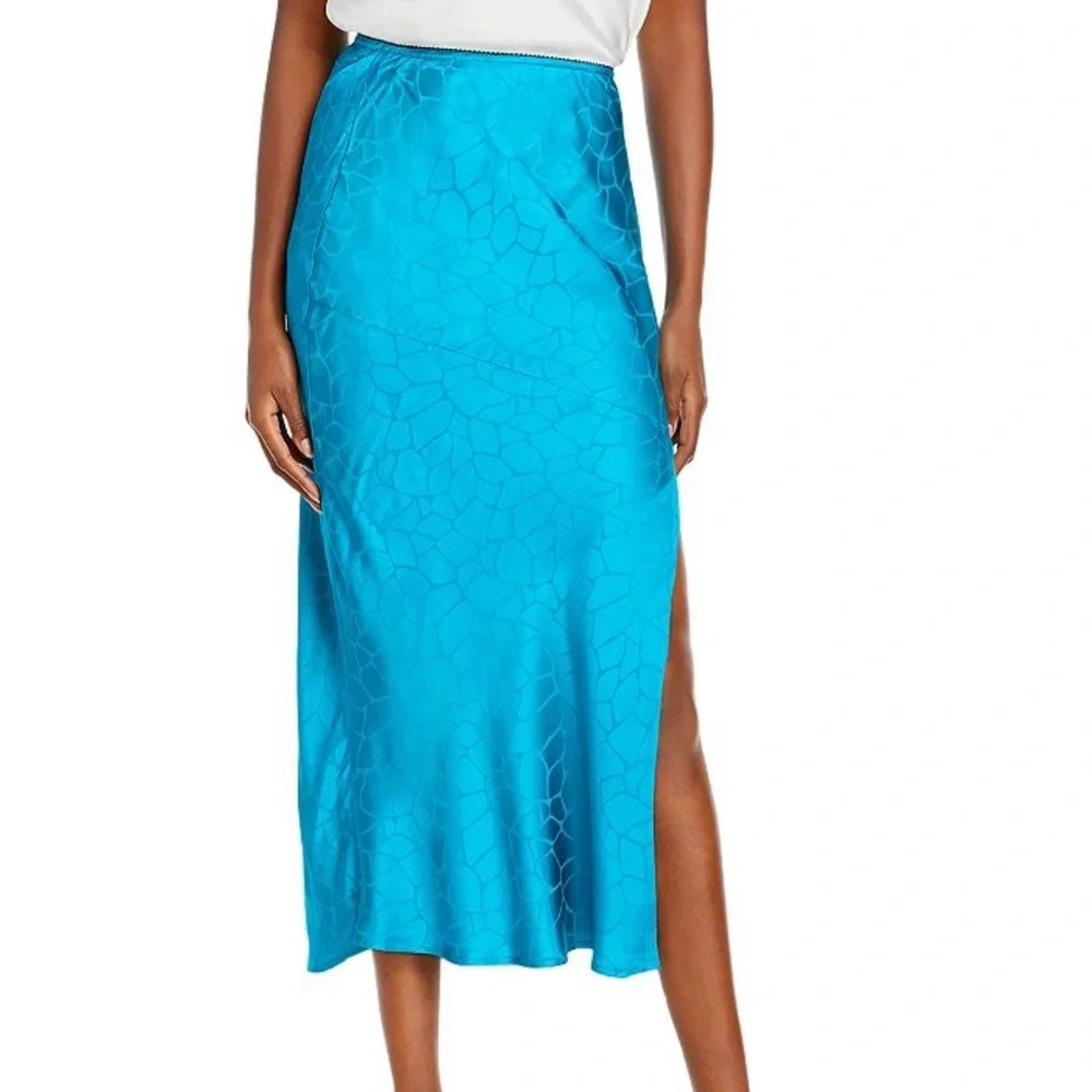 Andamane Eve Green Giraffe Printed Mid Slit‎ Midi Skirt